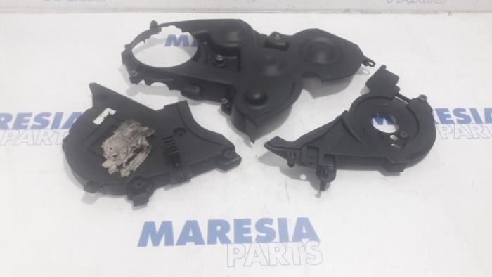 Gebruikte Distributiedeksel Citroen Berlingo 1.6 Hdi 16V 90 Prijs € 24,20 Inclusief btw aangeboden door Maresia Parts