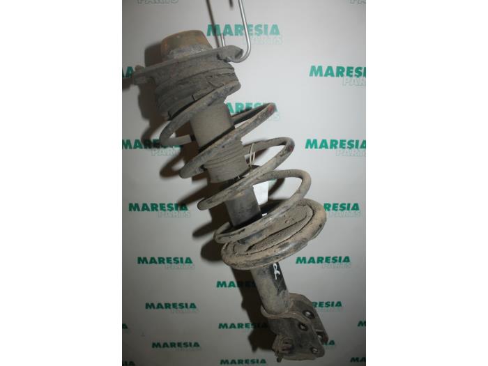 ALFA ROMEO 146 930 (1994-2001) Front Right Shock Absorber 60620559 19510568