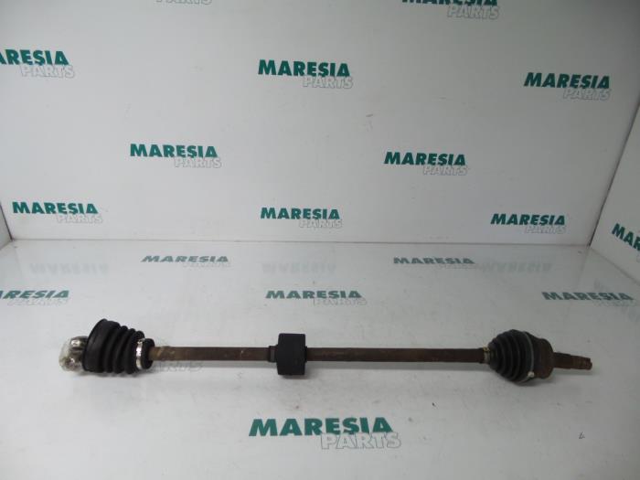 Gebruikte Steekas rechts-voor Fiat Marea (185AX) 1.6 SX,ELX 16V Prijs € 35,00 Margeregeling aangeboden door Maresia Parts
