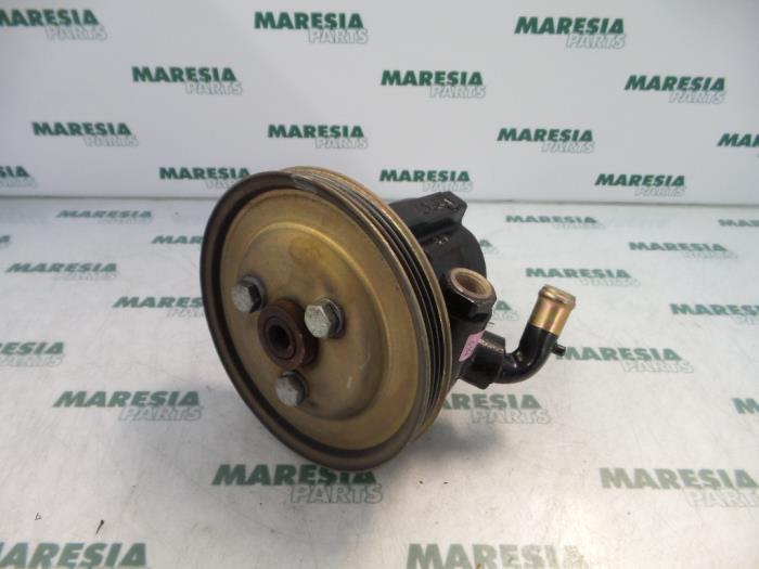 Gebruikte Pomp Servo Fiat Marea (185AX) 1.6 SX,ELX 16V Prijs € 40,00 Margeregeling aangeboden door Maresia Parts