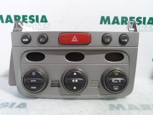 Gebruikte Kachel Bedieningspaneel Alfa Romeo 147 (937) 2.0 Twin Spark 16V Prijs € 25,00 Margeregeling aangeboden door Maresia Parts