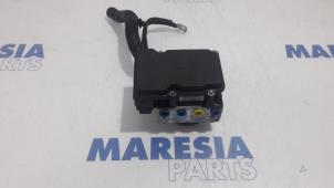 Gebruikte ABS Pomp Renault Kangoo Express (FW) 1.5 dCi 70 Prijs € 108,84 Inclusief btw aangeboden door Maresia Parts