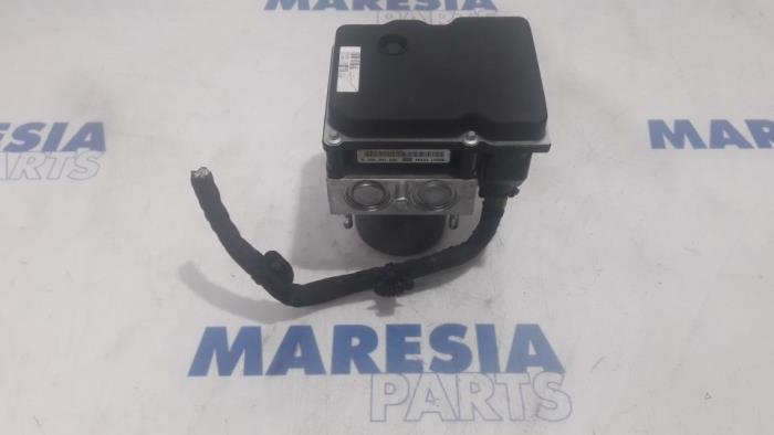 Gebruikte ABS Pomp Peugeot 508 (8D) 1.6 HDiF 16V Prijs € 175,00 Margeregeling aangeboden door Maresia Parts