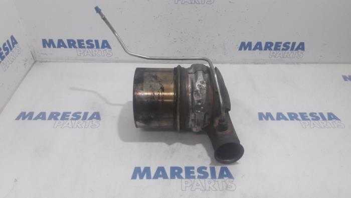 Gebruikte Roetfilter Peugeot 508 (8D) 1.6 HDiF 16V Prijs € 157,50 Margeregeling aangeboden door Maresia Parts