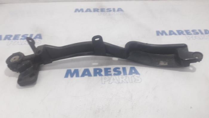 Gebruikte Subframe Peugeot 508 (8D) 1.6 HDiF 16V Prijs € 35,00 Margeregeling aangeboden door Maresia Parts