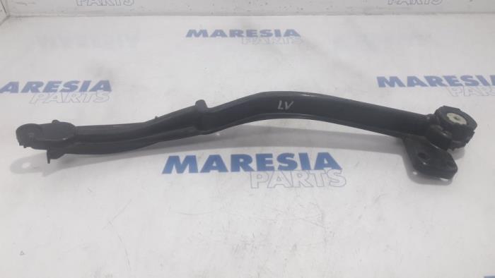 Gebruikte Subframe Peugeot 508 (8D) 1.6 HDiF 16V Prijs € 35,00 Margeregeling aangeboden door Maresia Parts