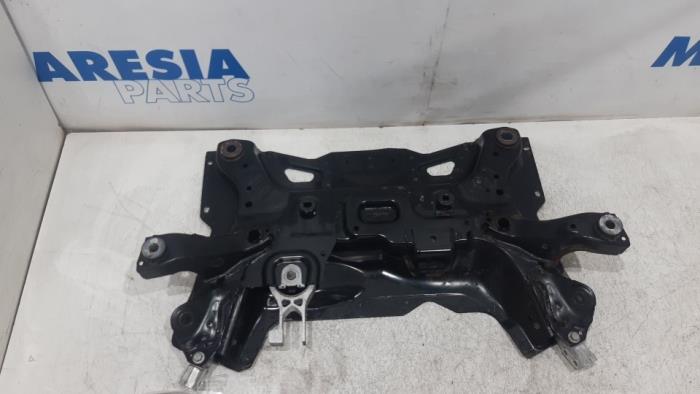 Gebruikte Subframe Peugeot 508 (8D) 2.0 Hybrid4 16V Prijs € 157,50 Margeregeling aangeboden door Maresia Parts