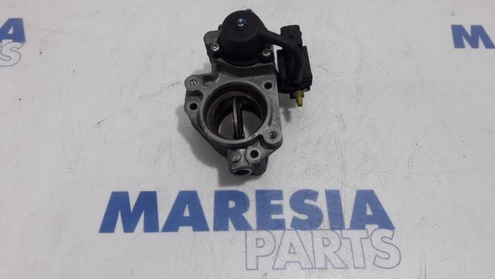 Gebruikte Gasklephuis Alfa Romeo MiTo (955) 1.3 JTDm 16V Prijs € 75,00 Margeregeling aangeboden door Maresia Parts