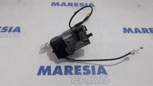 Gebruikte Portierslot Mechaniek 2deurs rechts Fiat Scudo (270) 2.0 D Multijet Prijs € 42,35 Inclusief btw aangeboden door Maresia Parts