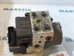 Gebruikte ABS Pomp Alfa Romeo 156 (932) 1.8 Twin Spark 16V Prijs € 45,00 Margeregeling aangeboden door Maresia Parts