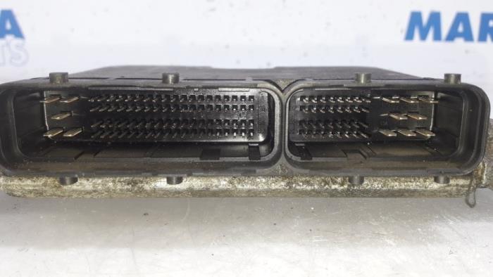 Computer Motormanagement van een Alfa Romeo 147 (937) 1.9 JTD 115 2002