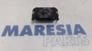 Gebruikte Regensensor Lancia Delta (844) 1.6 D Multijet 16V 120 Prijs € 40,00 Margeregeling aangeboden door Maresia Parts