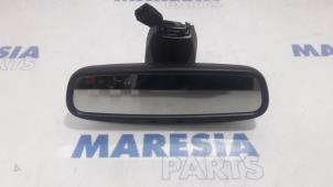 Gebruikte Binnenspiegel Lancia Delta (844) 1.6 D Multijet 16V 120 Prijs € 131,25 Margeregeling aangeboden door Maresia Parts