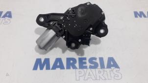 Gebruikte Ruitenwissermotor achter Renault Scénic III (JZ) 1.2 16V TCe 115 Energy Prijs € 19,99 Margeregeling aangeboden door Maresia Parts