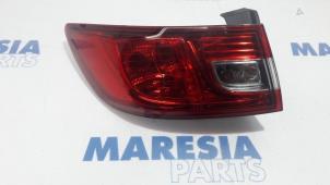Gebruikte Achterlicht links Renault Clio IV (5R) 1.5 Energy dCi 90 FAP Prijs € 35,00 Margeregeling aangeboden door Maresia Parts