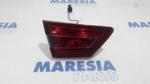 Gebruikte Achterlicht links Renault Clio IV (5R) 1.5 Energy dCi 90 FAP Prijs € 19,95 Margeregeling aangeboden door Maresia Parts