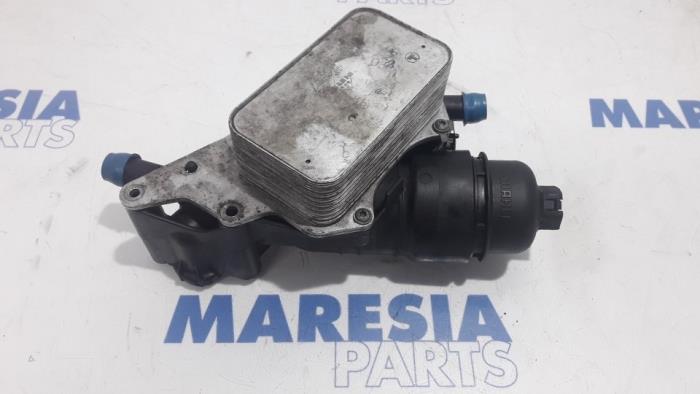 Gebruikte Oliefilterhouder Opel Vivaro 1.6 CDTI BiTurbo 120 Prijs € 102,85 Inclusief btw aangeboden door Maresia Parts