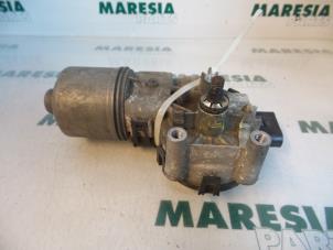 Gebruikte Ruitenwissermotor voor Fiat Croma (194) 1.9 JTD Multijet 16V Prijs € 50,00 Margeregeling aangeboden door Maresia Parts