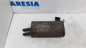 Gebruikte Uitlaat Einddemper Citroen C-Crosser 2.2 HDiF 16V Prijs € 75,00 Margeregeling aangeboden door Maresia Parts