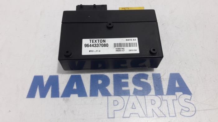 Gebruikte Computer cabriokap Peugeot 206 CC (2D) 1.6 16V Prijs € 90,00 Margeregeling aangeboden door Maresia Parts