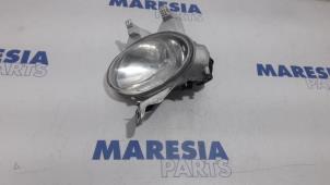 Gebruikte Mistlamp links-voor Peugeot 206 CC (2D) 1.6 16V Prijs € 10,00 Margeregeling aangeboden door Maresia Parts