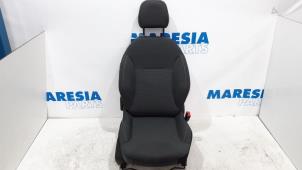 Gebruikte Voorstoel rechts Citroen C3 (SC) 1.2 VTi 82 12V Prijs € 131,25 Margeregeling aangeboden door Maresia Parts