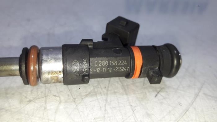 Injector (benzine injectie) van een Fiat Punto Evo (199) 1.4 16V Abarth 2010