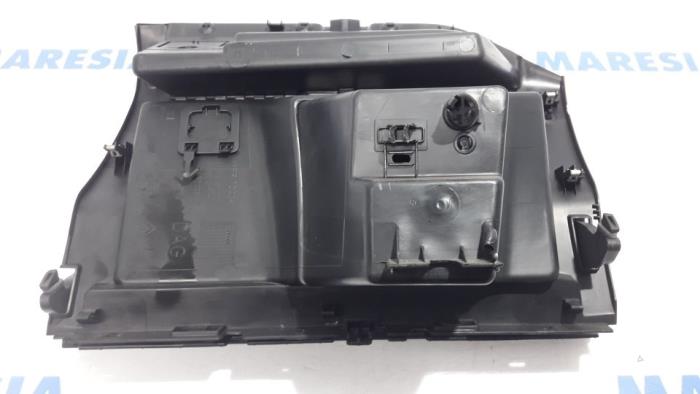 Dashboardkastje van een Peugeot Partner (GC/GF/GG/GJ/GK) 1.6 HDI 75 16V 2008