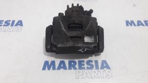 Gebruikte Remklauw (Tang) links-voor Peugeot Partner (GC/GF/GG/GJ/GK) 1.6 HDI 75 16V Prijs € 16,93 Inclusief btw aangeboden door Maresia Parts