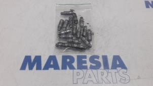 Gebruikte Klepstoter Citroen C4 Berline (LC) 1.6 HDi 16V Prijs € 50,00 Margeregeling aangeboden door Maresia Parts