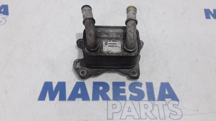 Gebruikte Oliekoeler Renault Megane IV (RFBB) 1.2 Energy TCE 130 Prijs € 30,00 Margeregeling aangeboden door Maresia Parts