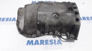 Gebruikte Carterpan Renault Trafic New (JL) 2.0 16V Prijs € 50,00 Margeregeling aangeboden door Maresia Parts