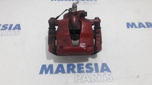 Gebruikte Remklauw (Tang) links-voor Alfa Romeo MiTo (955) 0.9 TwinAir Prijs € 75,00 Margeregeling aangeboden door Maresia Parts