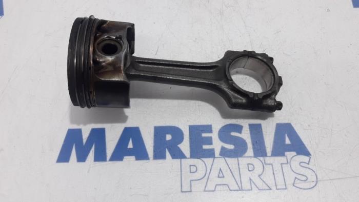 Gebruikte Zuiger Alfa Romeo MiTo (955) 0.9 TwinAir Prijs € 50,00 Margeregeling aangeboden door Maresia Parts