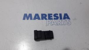 Gebruikte Kaartlezer (slot) Peugeot 508 (8D) 2.0 Hybrid4 16V Prijs € 105,00 Margeregeling aangeboden door Maresia Parts