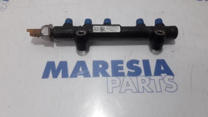Gebruikte Verstuiver brug Citroen C4 Cactus (0B/0P) 1.6 Blue Hdi 100 Prijs € 35,00 Margeregeling aangeboden door Maresia Parts