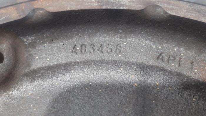 Vliegwiel van een Peugeot Partner (GC/GF/GG/GJ/GK) 1.6 HDI 75 Phase 1 2012