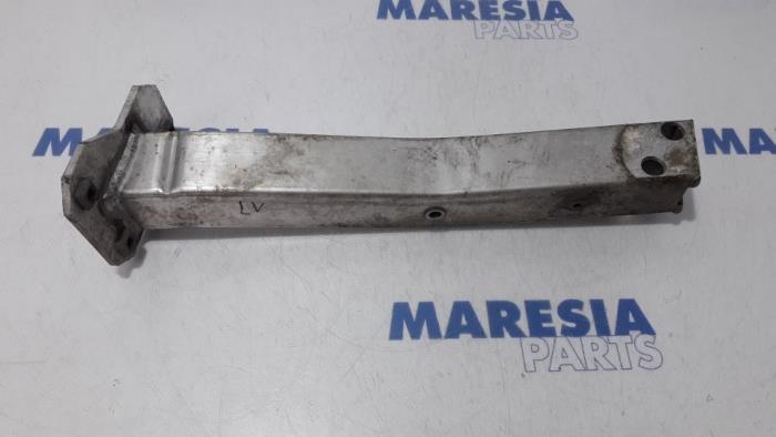 Subframe van een Alfa Romeo Giulietta (940) 1.6 JTDm 16V 2011