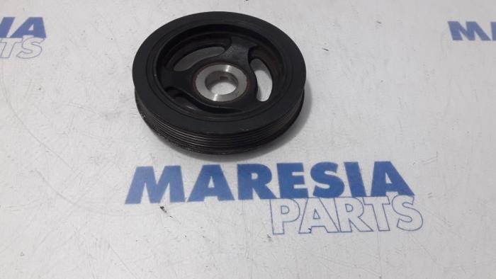 Gebruikte Krukas Poelie Citroen Berlingo 1.6 Hdi 90 Phase 2 Prijs € 25,00 Margeregeling aangeboden door Maresia Parts