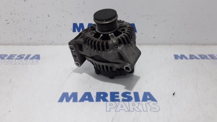 Gebruikte Dynamo Fiat Punto Evo (199) 1.3 JTD Multijet 85 16V Prijs € 65,00 Margeregeling aangeboden door Maresia Parts