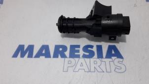 Gebruikte Kontaktslot + Sleutel Fiat Bravo (198A) 1.4 16V Prijs € 50,00 Margeregeling aangeboden door Maresia Parts