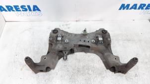 Gebruikte Subframe Renault Scénic III (JZ) 1.4 16V TCe 130 Prijs € 105,00 Margeregeling aangeboden door Maresia Parts