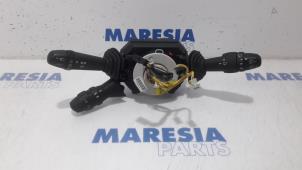 Gebruikte Combischakelaar Stuurkolom Fiat Bravo (198A) 1.4 16V Prijs € 75,00 Margeregeling aangeboden door Maresia Parts