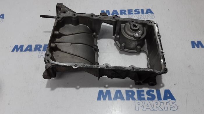 Gebruikte Carterpan Citroen C3 Aircross I (2C/2R) 1.2 PureTech 82 Prijs € 49,00 Margeregeling aangeboden door Maresia Parts