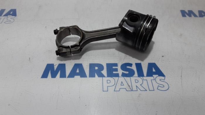Gebruikte Zuiger Citroen Nemo (AA) 1.3 HDi 75 Prijs € 90,75 Inclusief btw aangeboden door Maresia Parts
