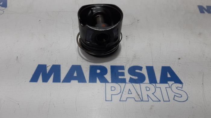 Gebruikte Zuiger Citroen Nemo (AA) 1.3 HDi 75 Prijs € 60,50 Inclusief btw aangeboden door Maresia Parts