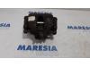 Peugeot 308 (4A/C) 1.6 VTI 16V Remklauw (Tang) links-voor