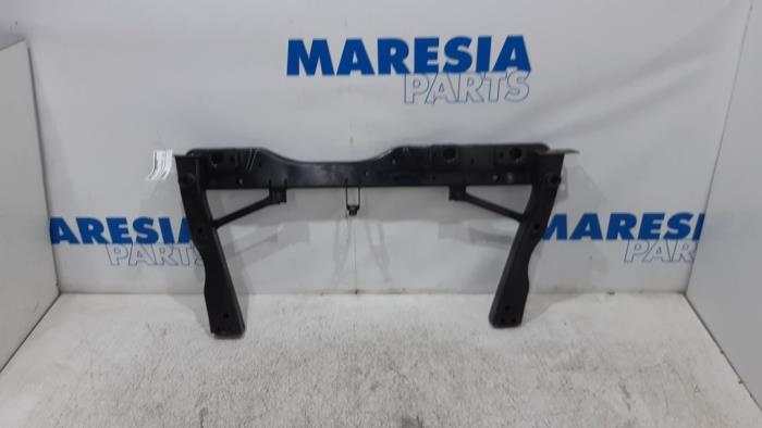 Gebruikte Subframe Renault Kadjar (RFEH) 1.5 dCi DPF Prijs € 157,50 Margeregeling aangeboden door Maresia Parts