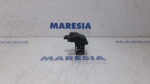 Gebruikte Koelvinweerstand Citroen DS3 (SA) 1.6 16V VTS THP 155 Prijs € 20,00 Margeregeling aangeboden door Maresia Parts