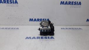 Gebruikte ABS Pomp Renault Kadjar (RFEH) 1.5 dCi DPF Prijs € 157,50 Margeregeling aangeboden door Maresia Parts